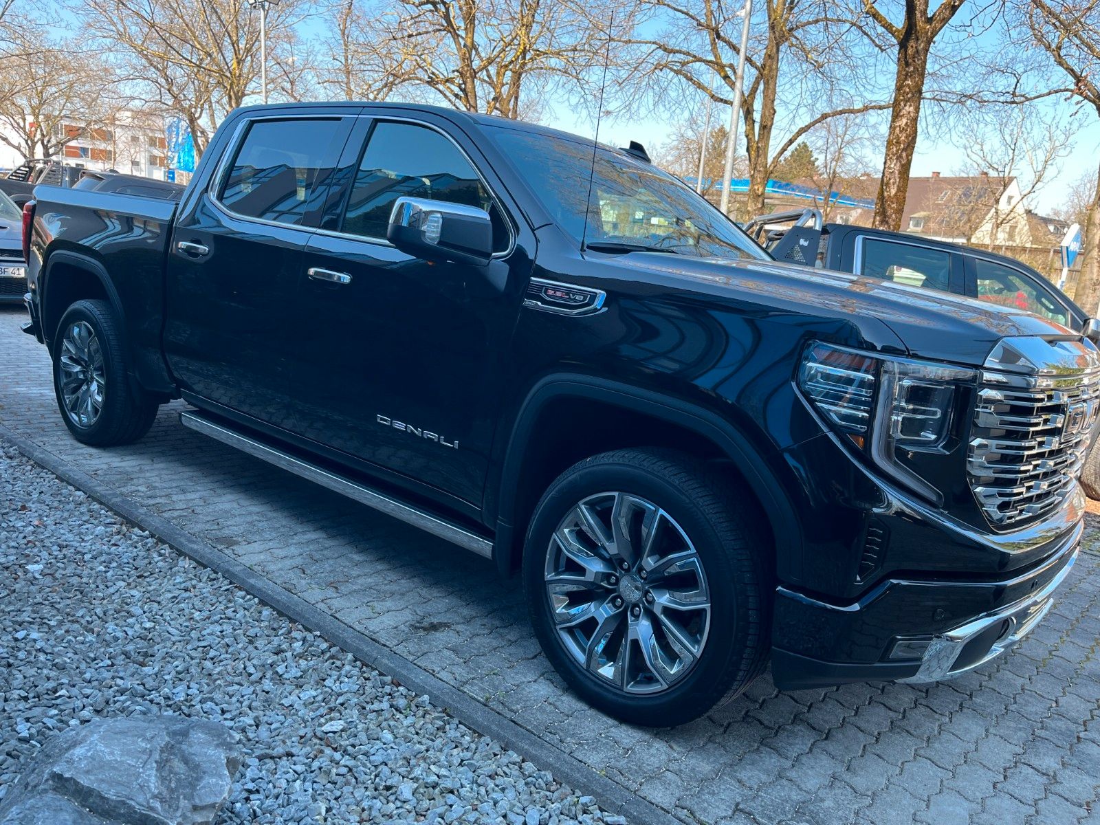 Fahrzeugabbildung GMC Sierra 1500 Denali 6.2 LPG*HeadUp*360°*Bose