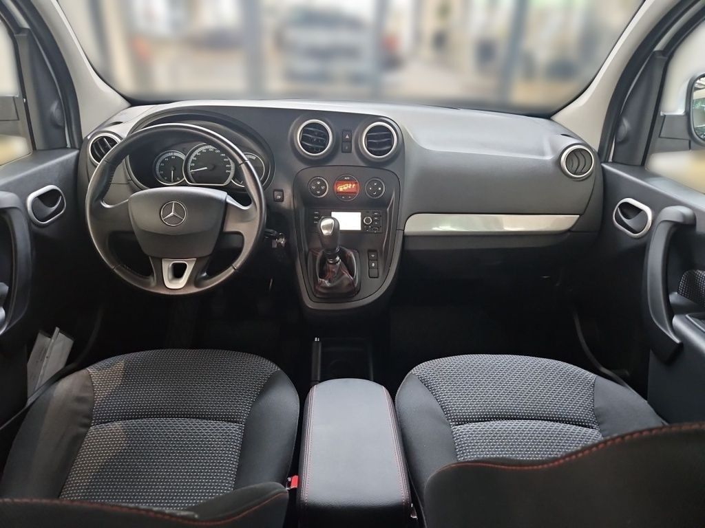 Fahrzeugabbildung Mercedes-Benz Citan 109 Kombi Navi SHZ AHK Flügeltüren RFK