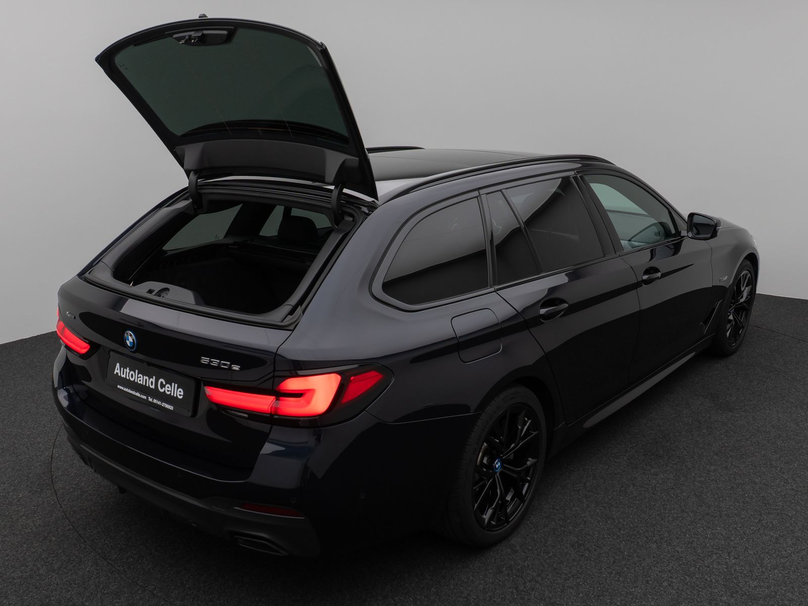 Fahrzeugabbildung BMW 530e xD M Sport Panorama Laser 360°HUD DAB H/K