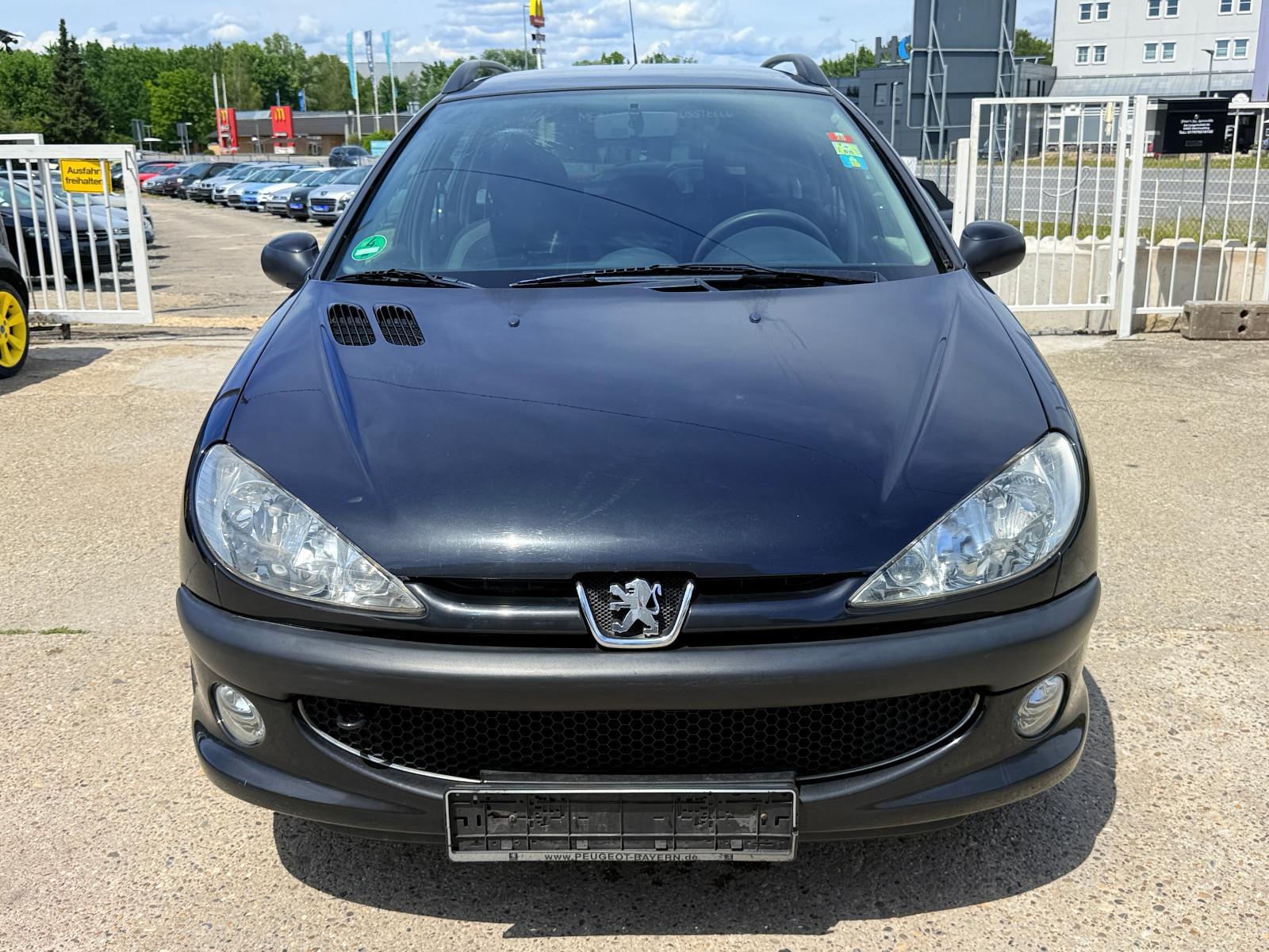 Peugeot  2006 — interior