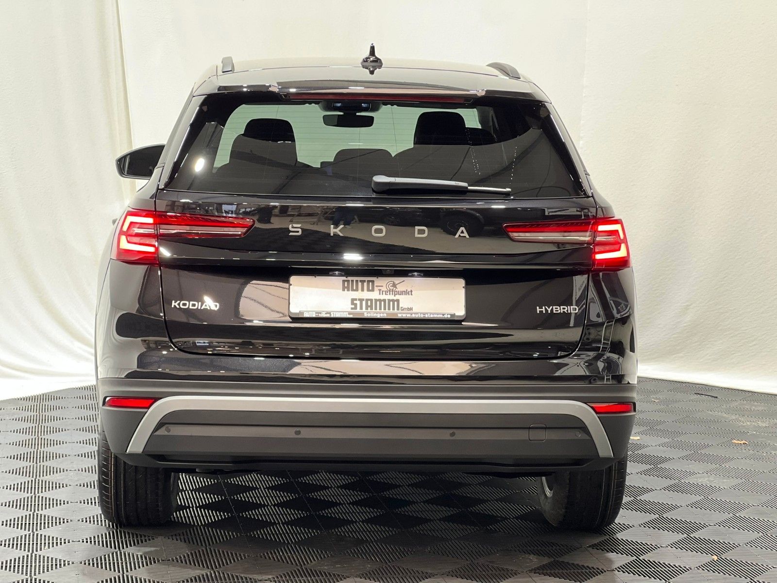 Fahrzeugabbildung SKODA Kodiaq 1.5 TSI DSG / Navi / ACC/ 7 Sitzer