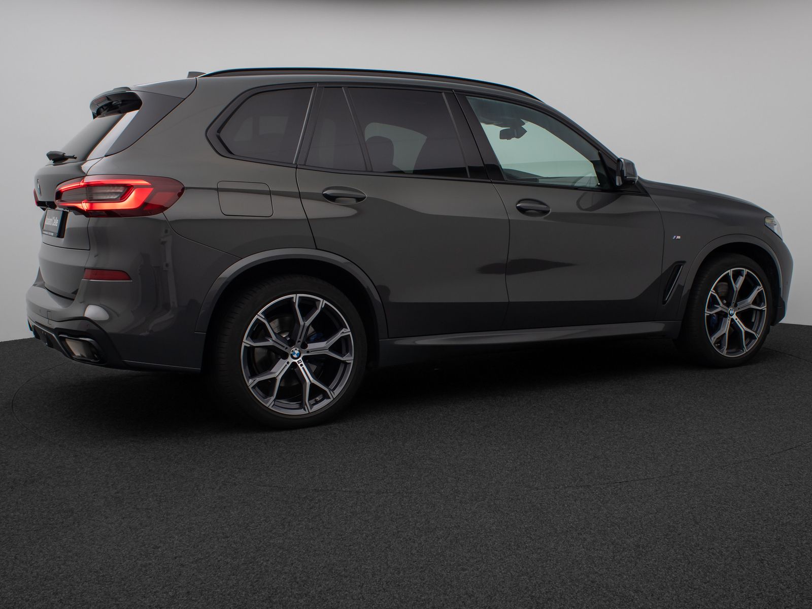 Fahrzeugabbildung BMW X5 xD30d M Sport Panorama Laser 360°HUD DAB H/K