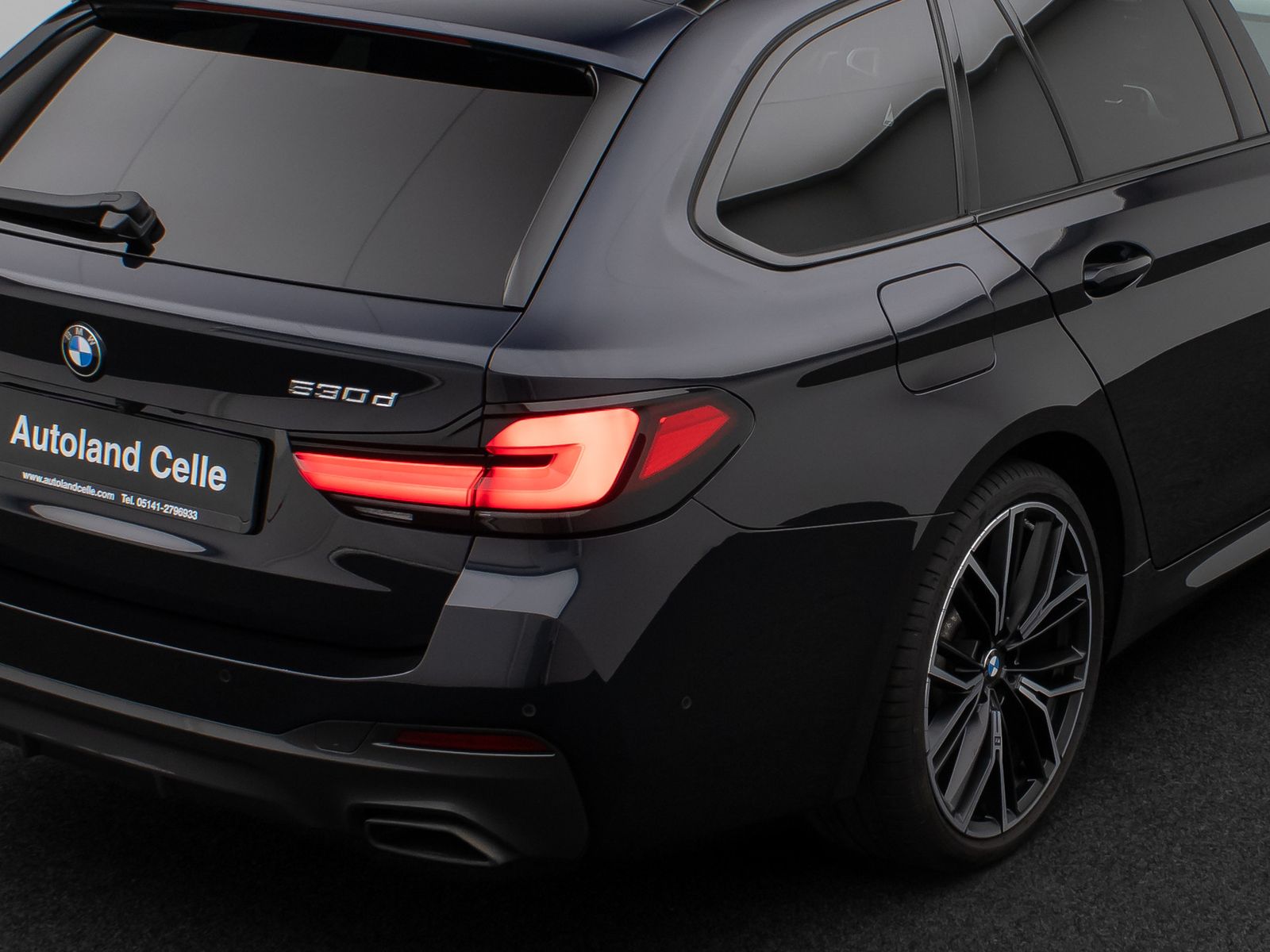 Fahrzeugabbildung BMW 530d xD M Sport Pano Kamera Laser HUD H/K 20Zoll