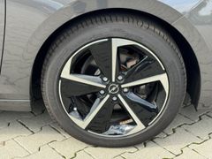 Fahrzeugabbildung Astra L Edition