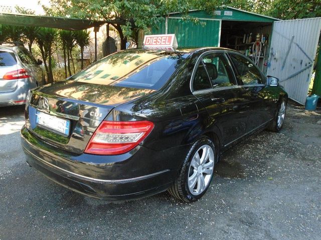 Mercedes-Benz MERCEDES C 220 cdi Elegance 220000 KM