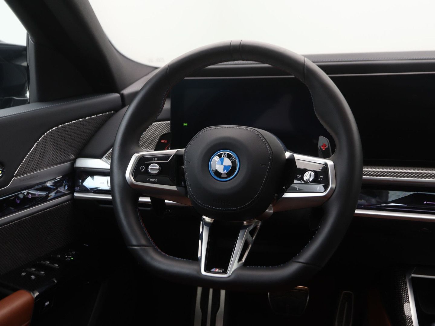 BMW M760 7 Serie M760e xDrive imagem 2