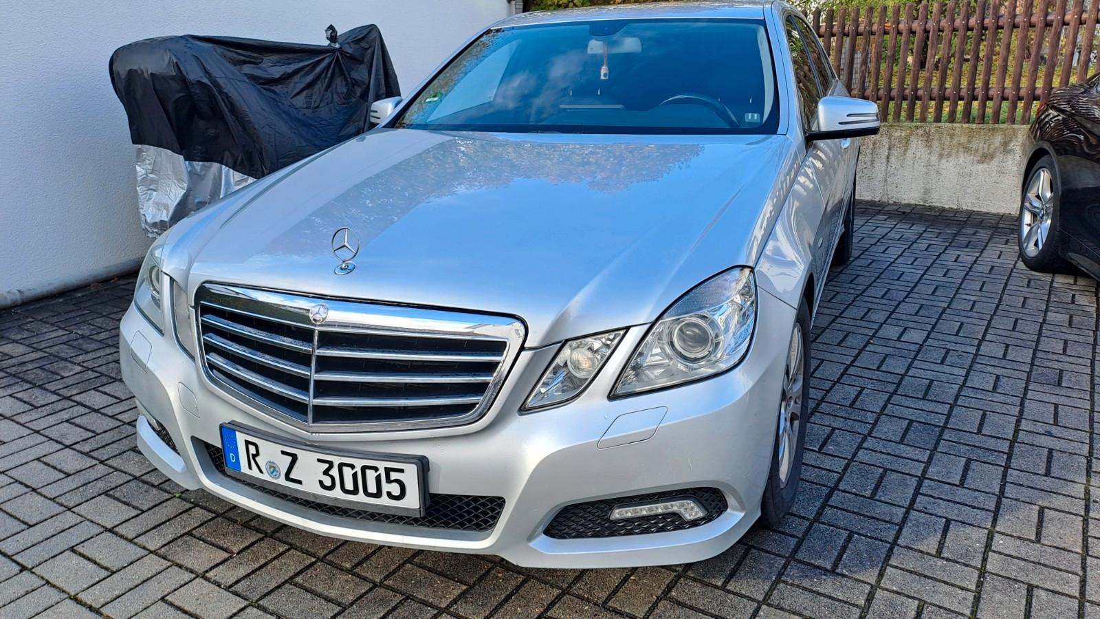 Mercedes-Benz MERCEDES-BENZ 220 CDI BlueEFFICIENCY AVANTGARDE
