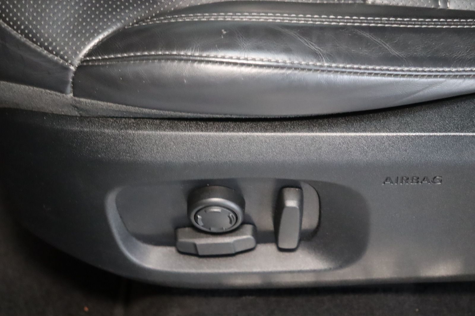 Fahrzeugabbildung Land Rover Range Rover Evoque 2.0 i4D HSE Dynamic