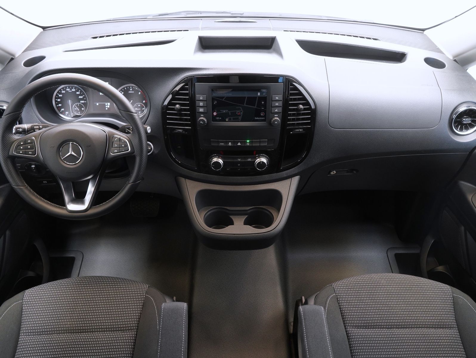 Fahrzeugabbildung Pössl VANSTAR Vito Tourer 119 CDI Pro 4x4 lang