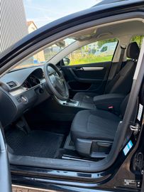 Volkswagen Passat Variant - 8