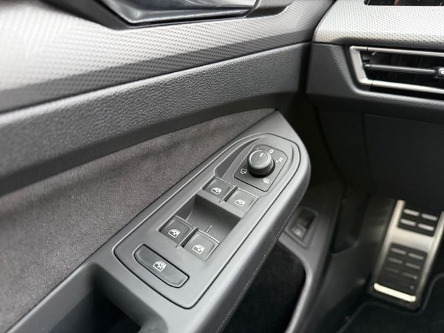 Golf 8 VIII 1.5 TSI Edition 50 El. Panodach Navi