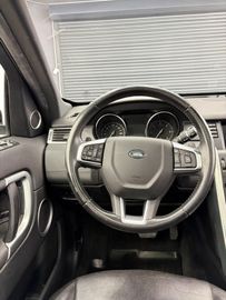 Land-Rover Discovery - 12