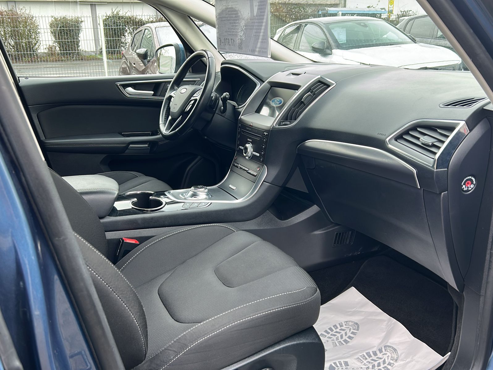 Fahrzeugabbildung Ford S-MAX 2,0 TCDi Titanium AWDLED - AHK