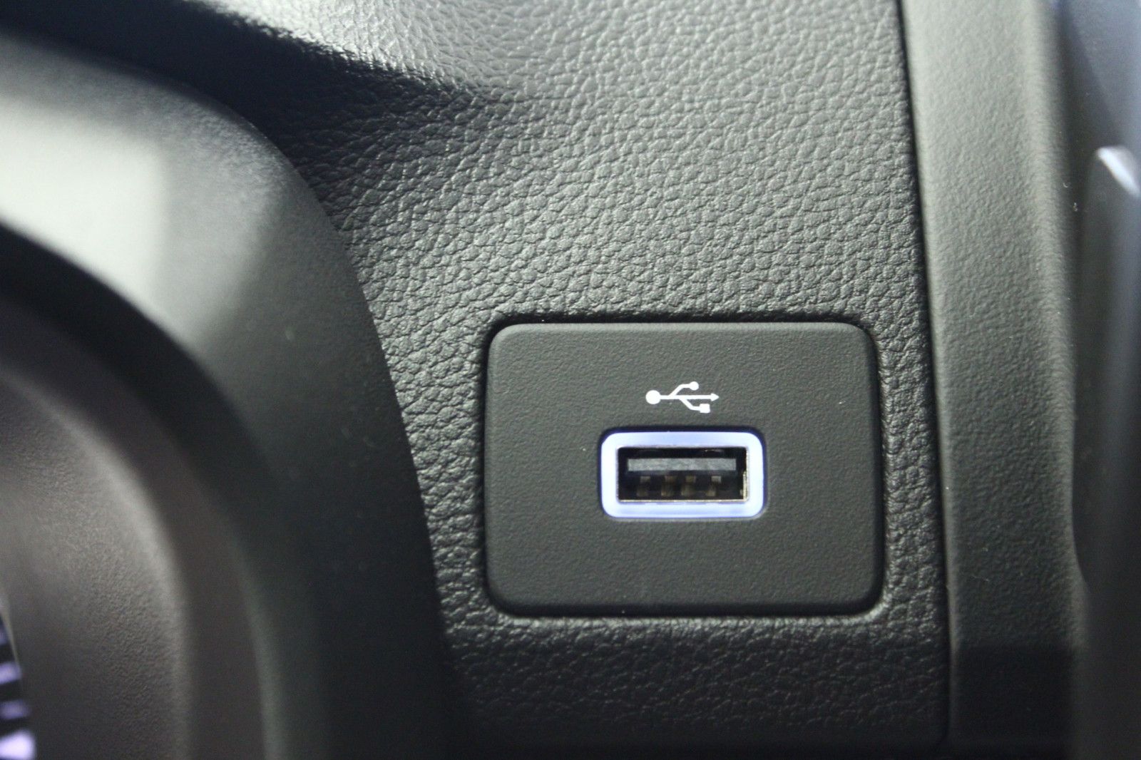 Fahrzeugabbildung Dacia Sandero TCe 90 Stepway Expression *Allwetterreif