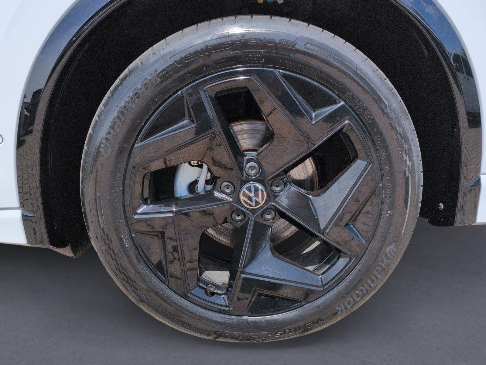 Tiguan R-Line 1.5 eTSI DSG AHK+PANO+BlackStyle+