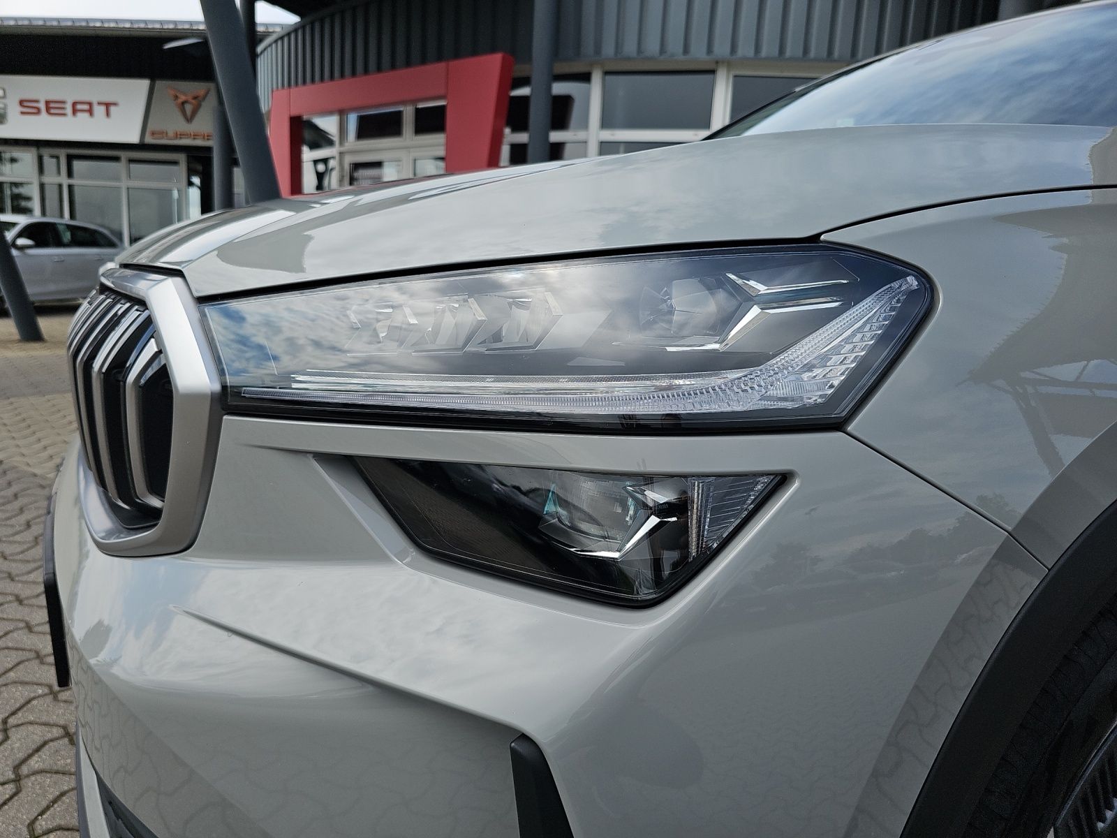 Fahrzeugabbildung SKODA Kodiaq TDI  4x4 Selection DSG ACC AHZ KAMERA