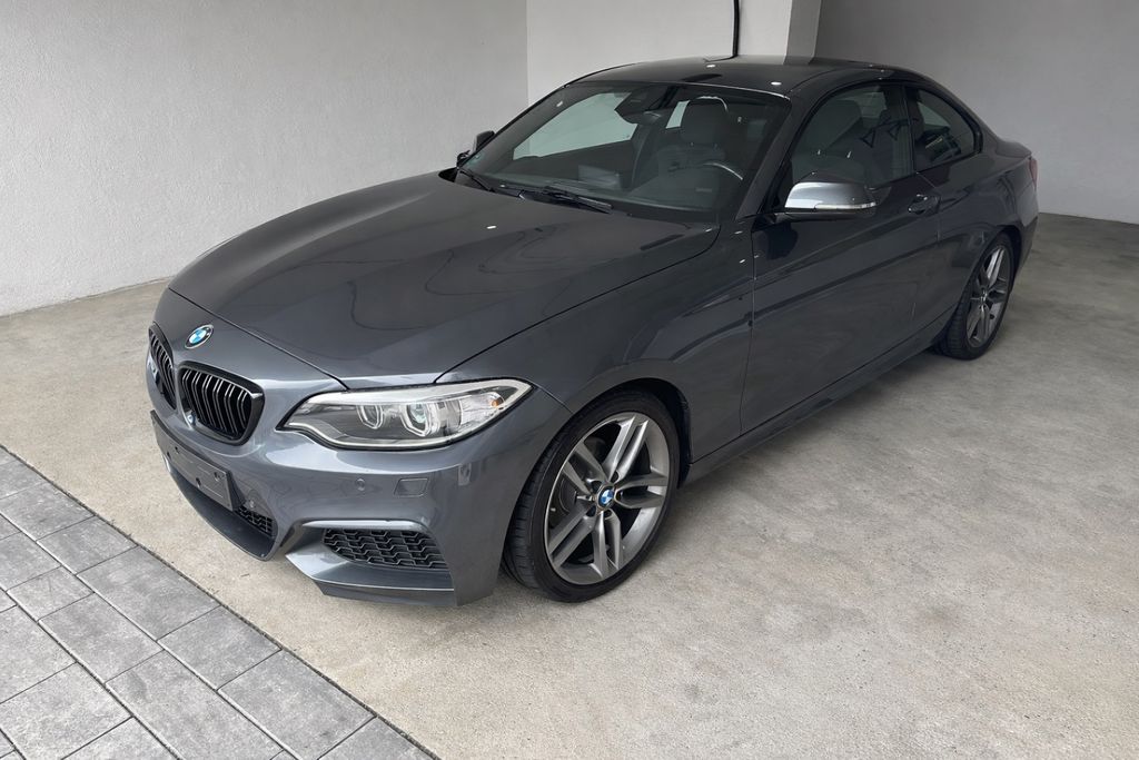 Image of BMW 218