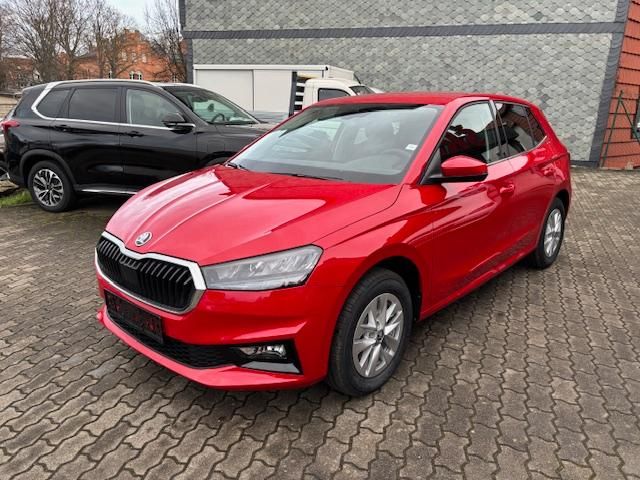 Skoda Fabia 1.0 TSI DSG Selection+2xPDC+LENKRADHEIZUNG