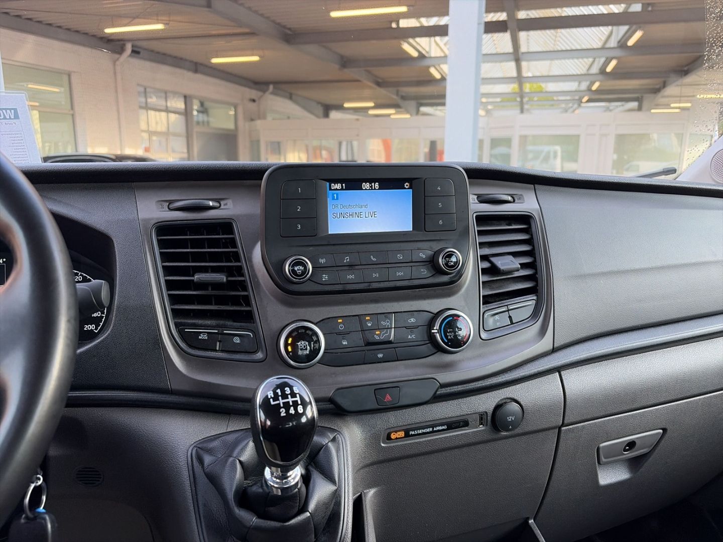 Fahrzeugabbildung Ford Transit Pritsche 350 L3 DoKa Trend StandHZG AHK