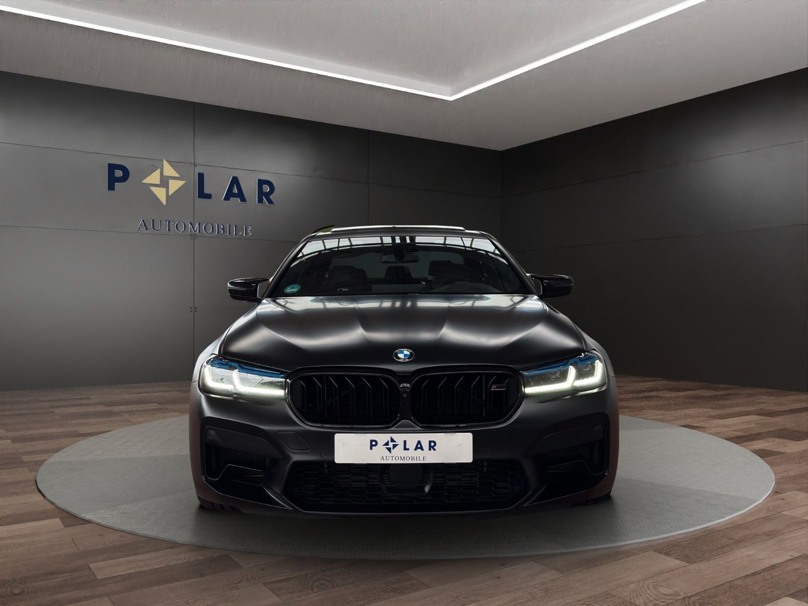 Fahrzeugabbildung BMW M5 Comp.*MotorNeu(12tkm)*M-Driver*Fond-TV*Voll