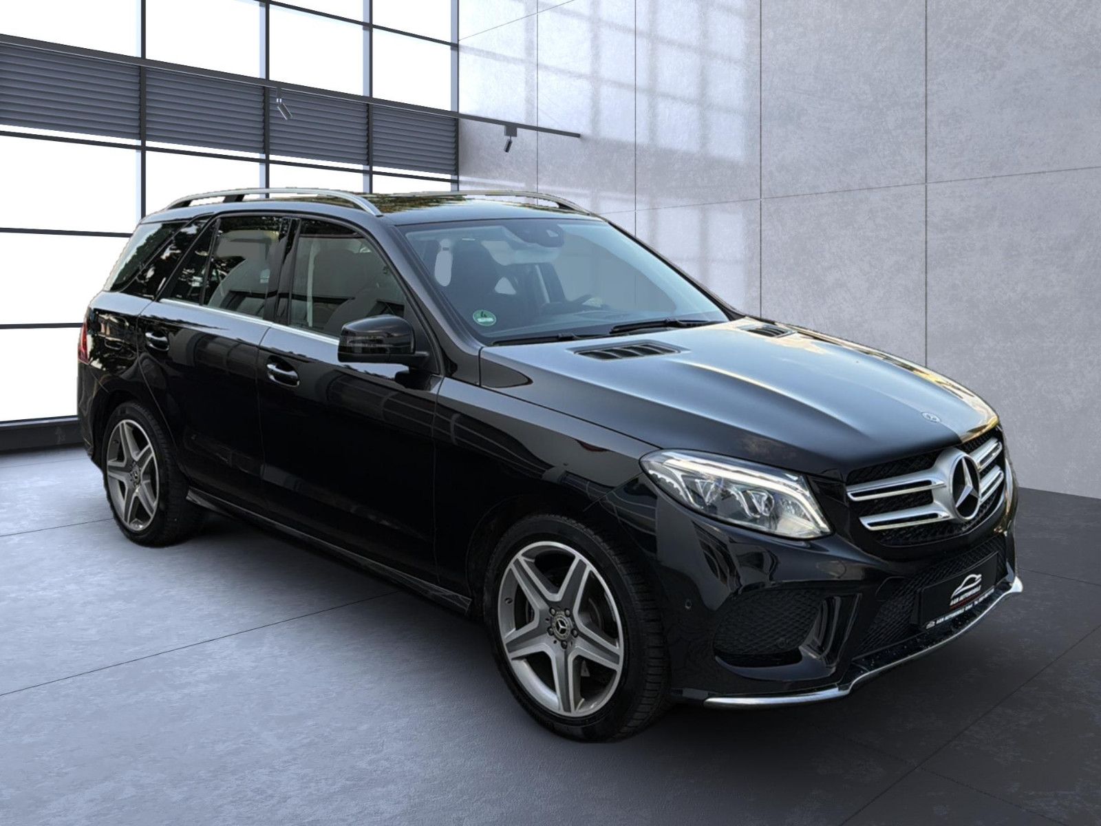 Mercedes-Benz GLE 350 d 4Matic AMG-Line LED NAVI LEDER AHK ALU foto 3