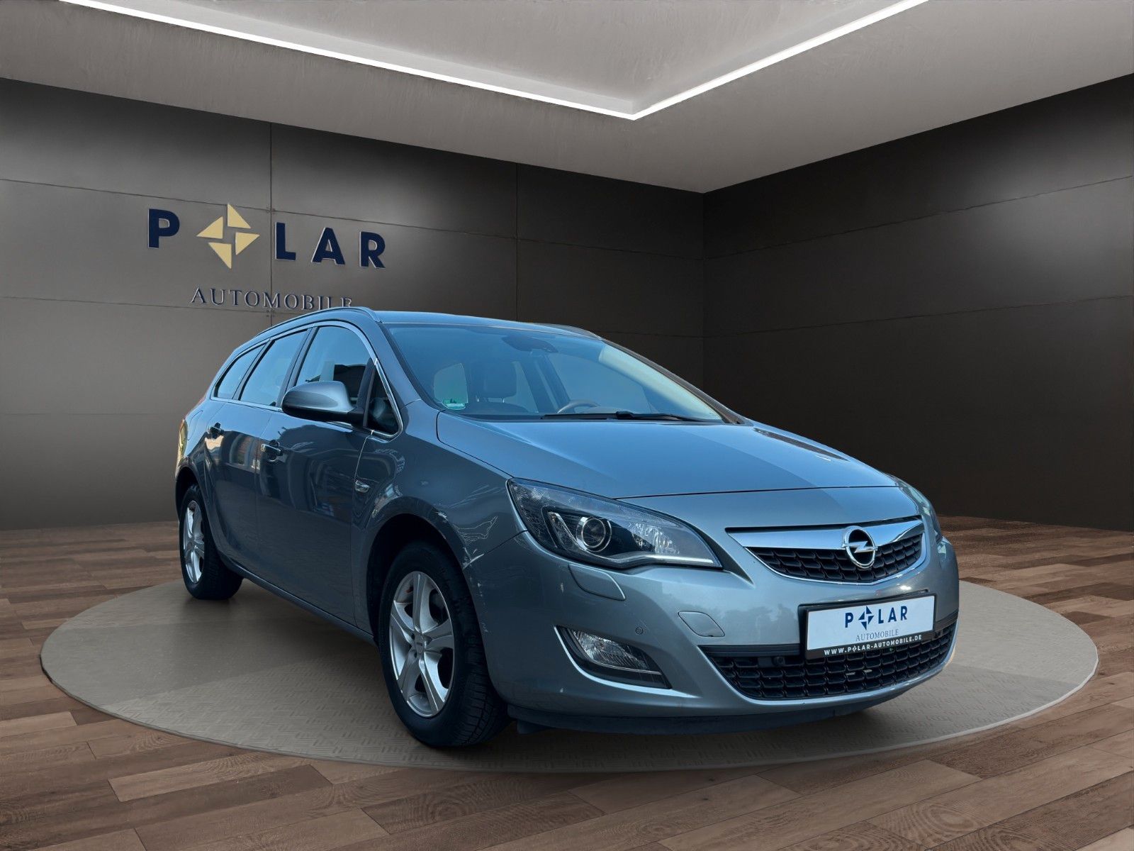 Fahrzeugabbildung Opel Astra J Sports *Bhz-Lenkrad*Tempomat*PDC*Sitzhz