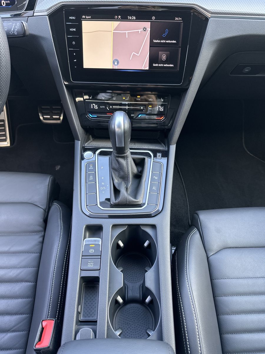 Fahrzeugabbildung Volkswagen Passat Alltrack 2.0 TSI 4M NAV+LED+AHK+VCOCK+360