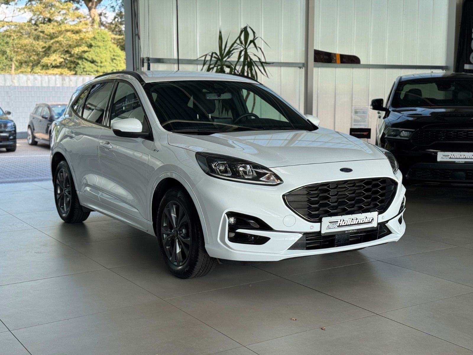 Fahrzeugabbildung Ford Kuga 1.5 ST-Line "Winter-Paket DAB/Navi Kamera"