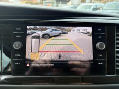 Fahrzeugabbildung Volkswagen T6.1 Multivan Comfortl. Navi LED Sitzh AHK Kamer