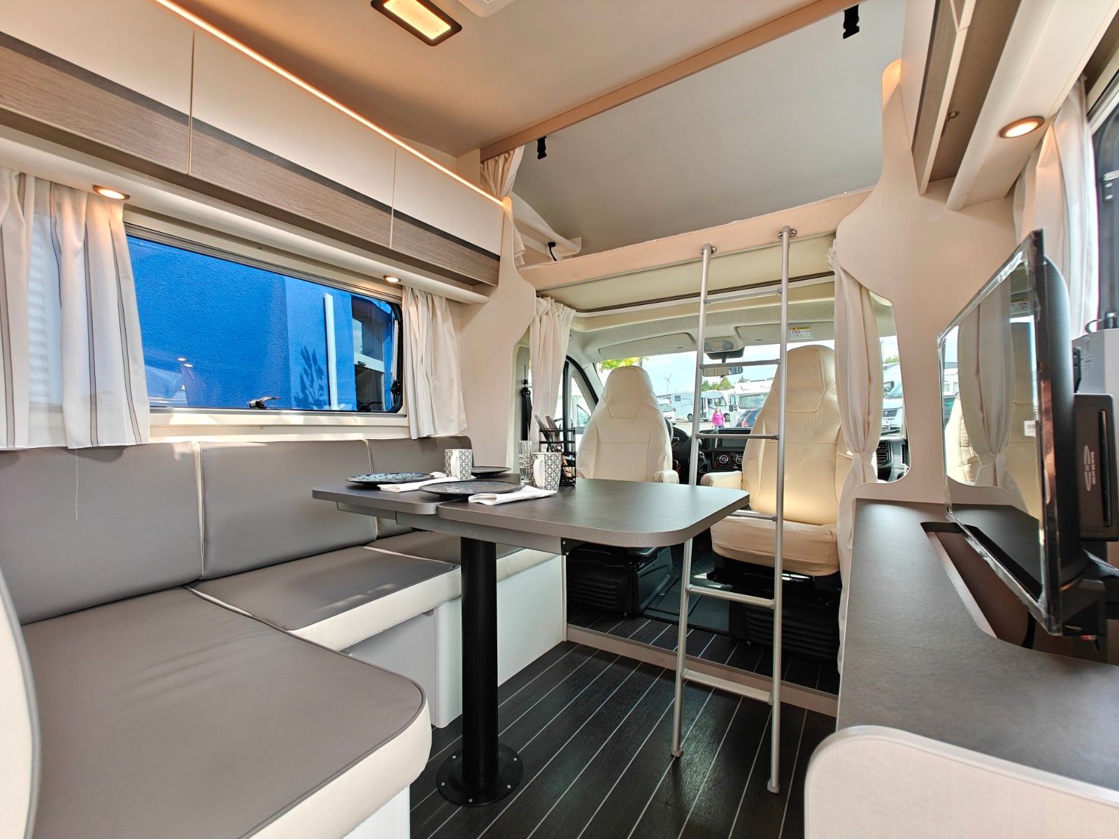 Fahrzeugabbildung XGO Dynamic 39 Lounge  - Modell 2025