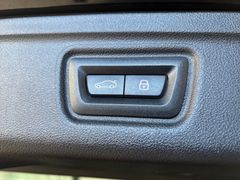 Fahrzeugabbildung BMW 320i Touring M Sport -AHK/Pano/HeadUp/Innovation
