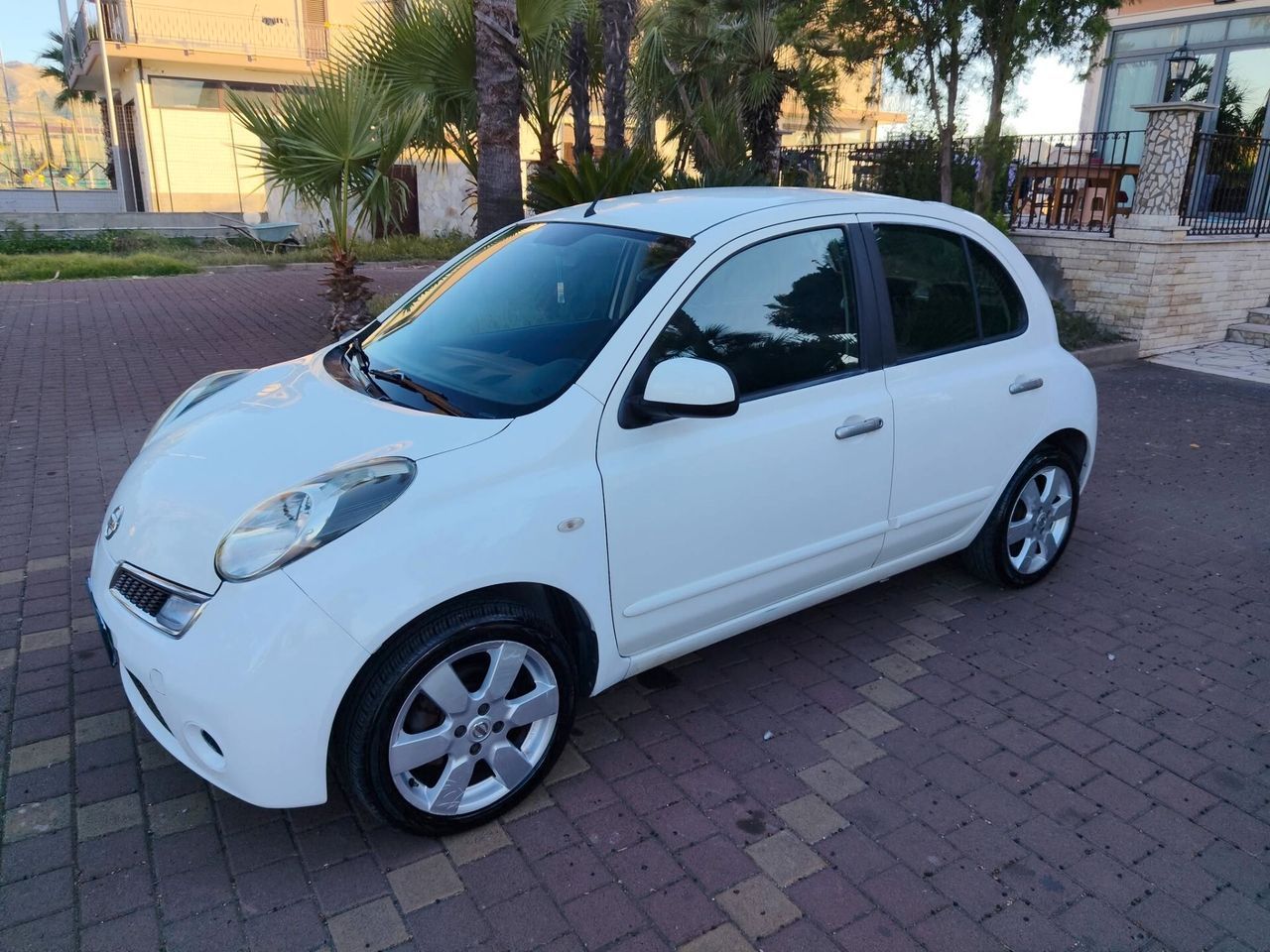 2010 Nissan MICRA
