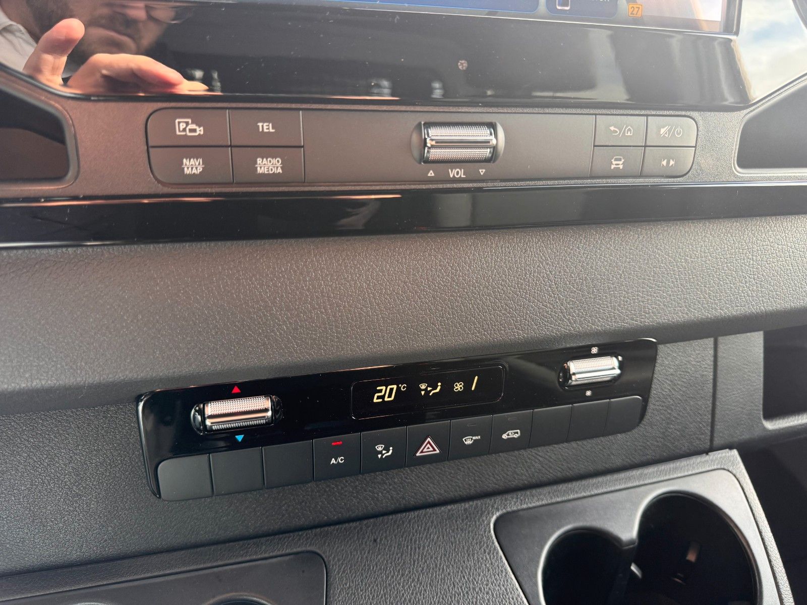 Fahrzeugabbildung Mercedes-Benz Sprinter 317 CDI 9G 4325 AHK3,5to Klima Kamera