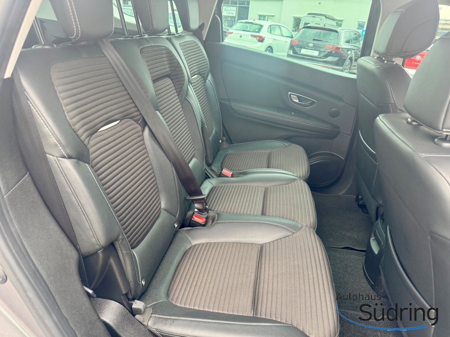 Scenic 1,3 TCe Energy Grand BOSE Edition Navi