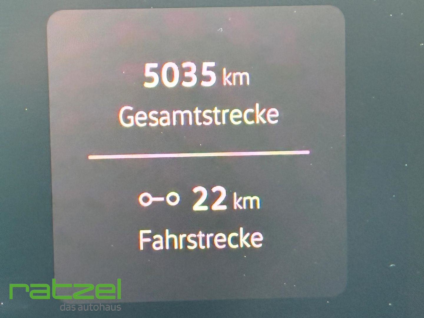 Fahrzeugabbildung Volkswagen T-Roc Style 1.5l eTSI DSG AHK+NAVI+IQ-Light