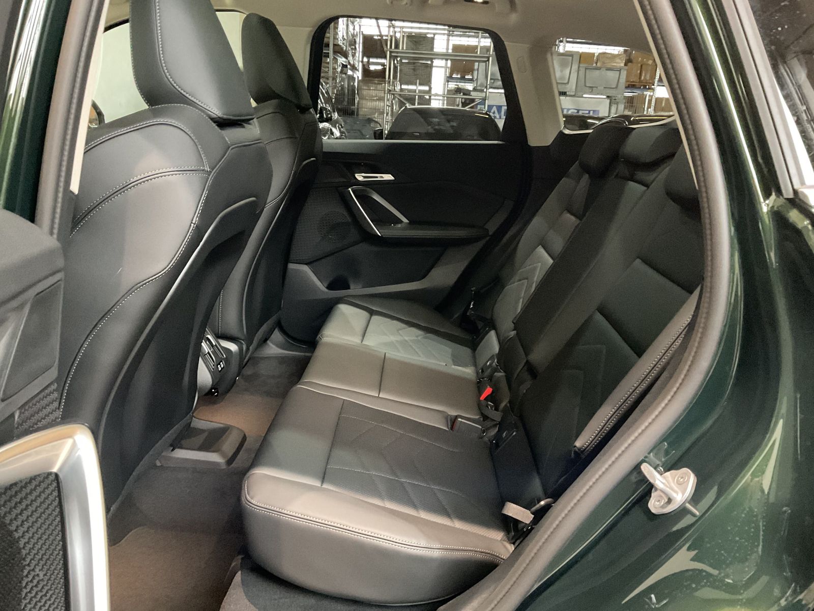 Fahrzeugabbildung BMW X1 sDrive20i AHK, Panorama Glasdach, Komfortzuga