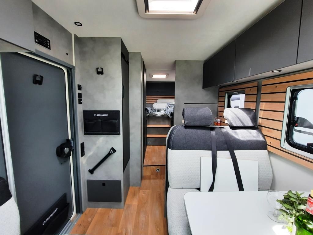 Fahrzeug Übersicht 6 Fahrzeugabbildung Crosscamp EXPDN 7.4 E Verfüg./Sparen 3.779,- €