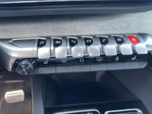 Foto Nummer 20: PEUGEOT 3008