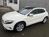 Mercedes-Benz GLA 180 URBAN PROGRESSIVE PANORAMADACH - Mercedes-Benz GLA 180 in Düsseldorf
