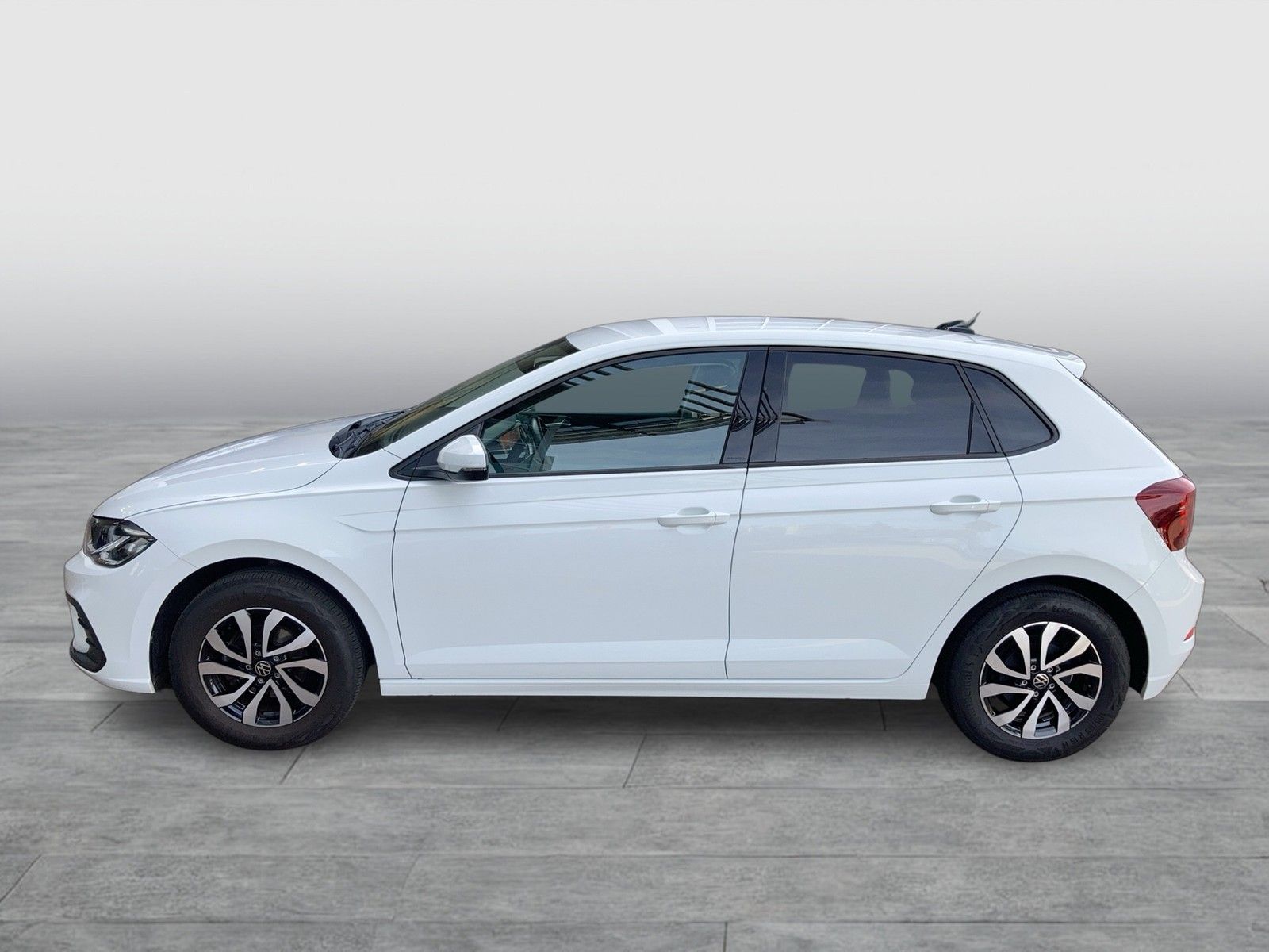 Fahrzeugabbildung Volkswagen Polo TSI Active DSG LED ACC PDC SH