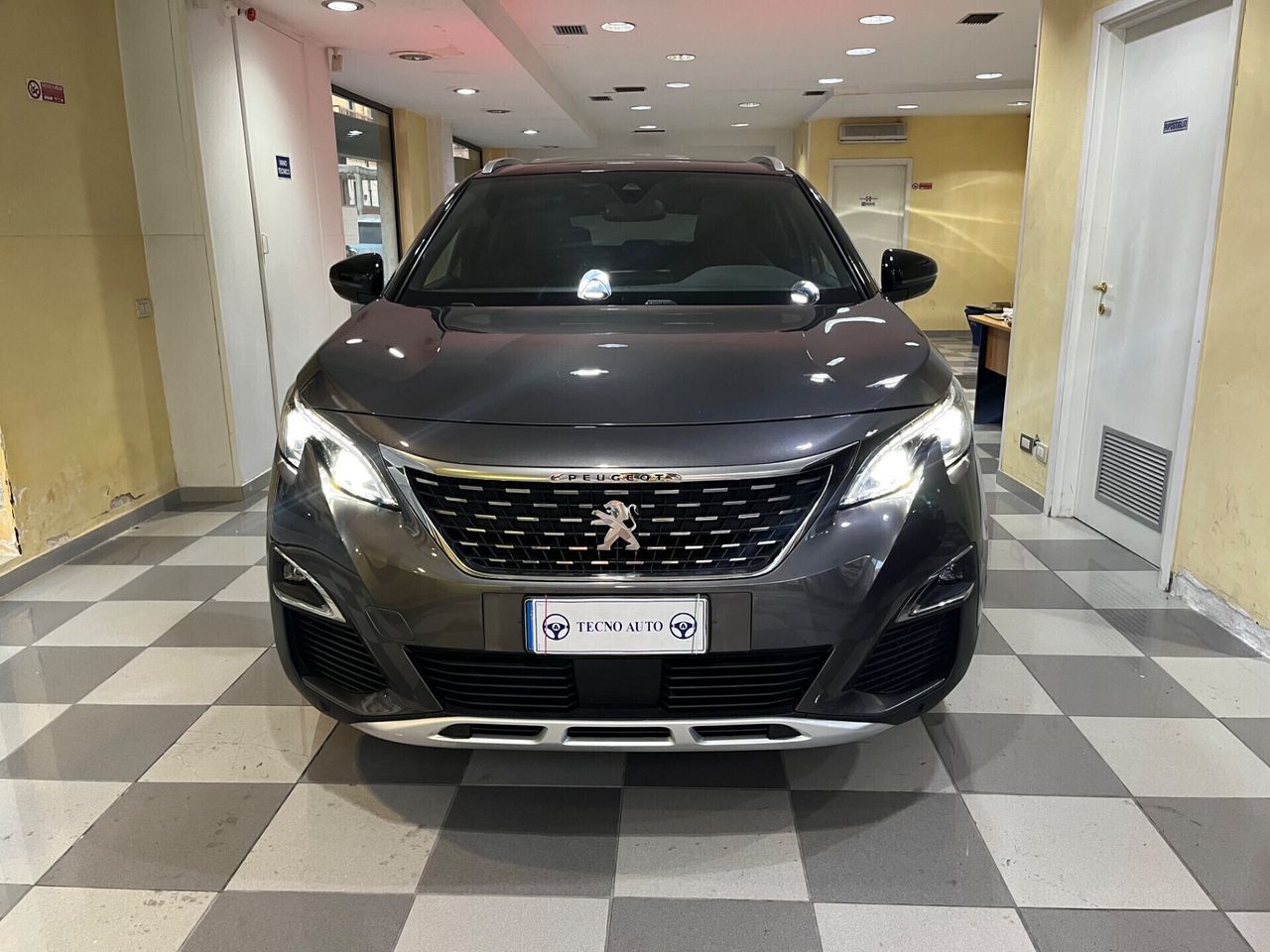 Peugeot 3008 BlueHDi 130 S&S GT Line imagem 2