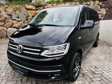 Volkswagen T6 Caravelle Highline lang 4Motion 1.Hand - Volkswagen: 8sitzer
