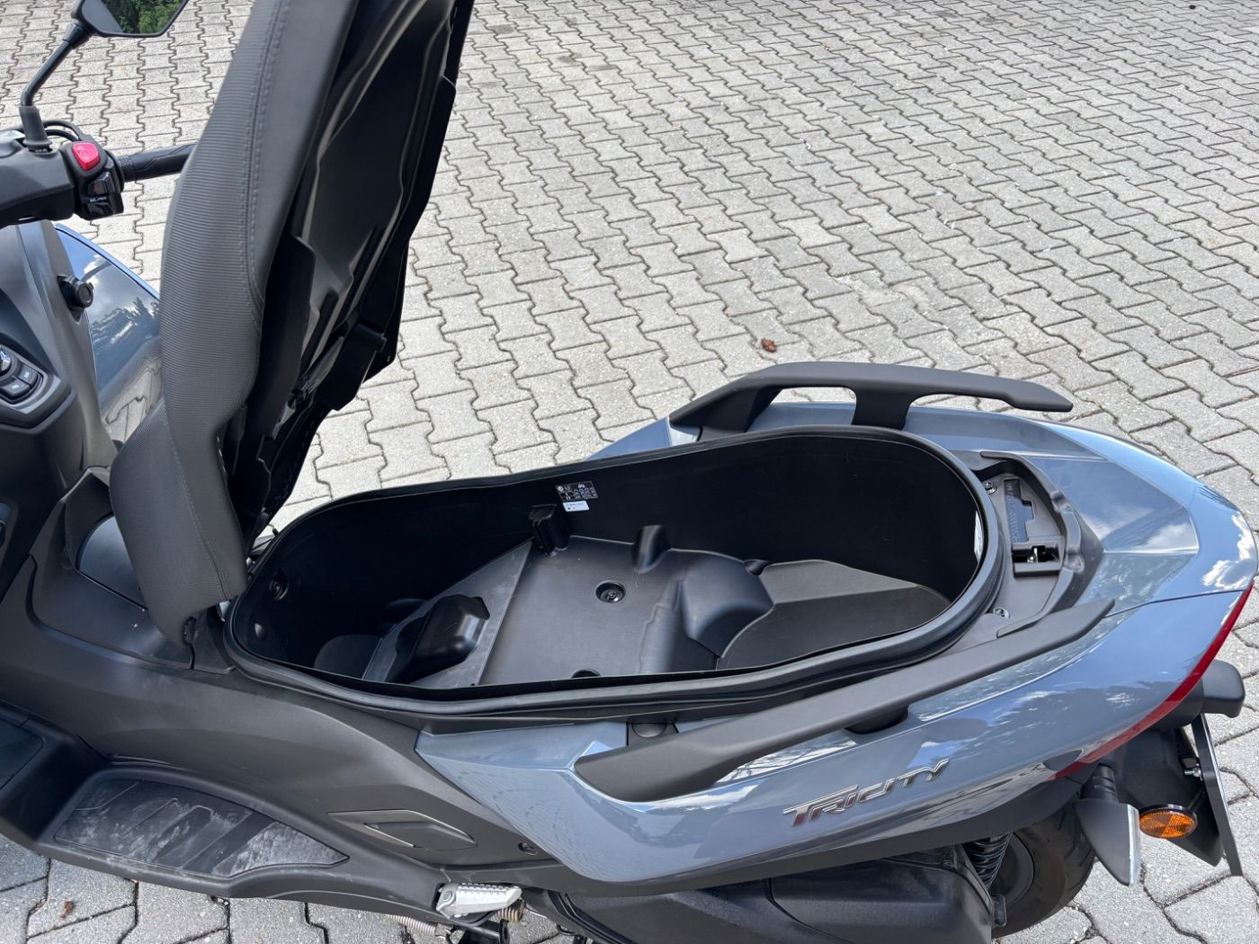 Fahrzeugabbildung Yamaha Tricity 300 Model 2025