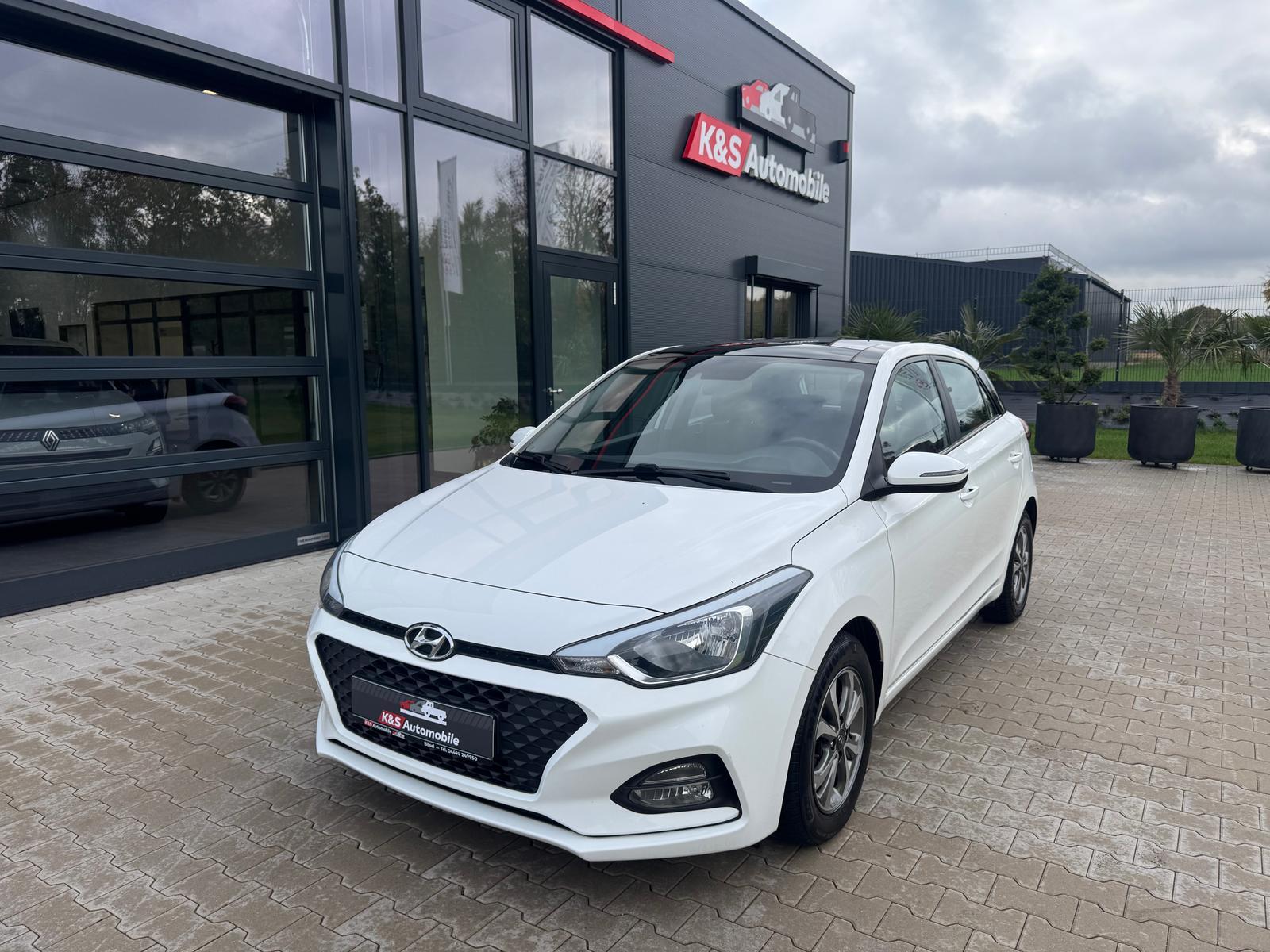 Hyundai i20 1.2*LED*NAVI*SHZ*RFK*