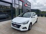 Hyundai i20 1.2*LED*NAVI*SHZ*RFK* - Hyundai i20 mit Panoramadach