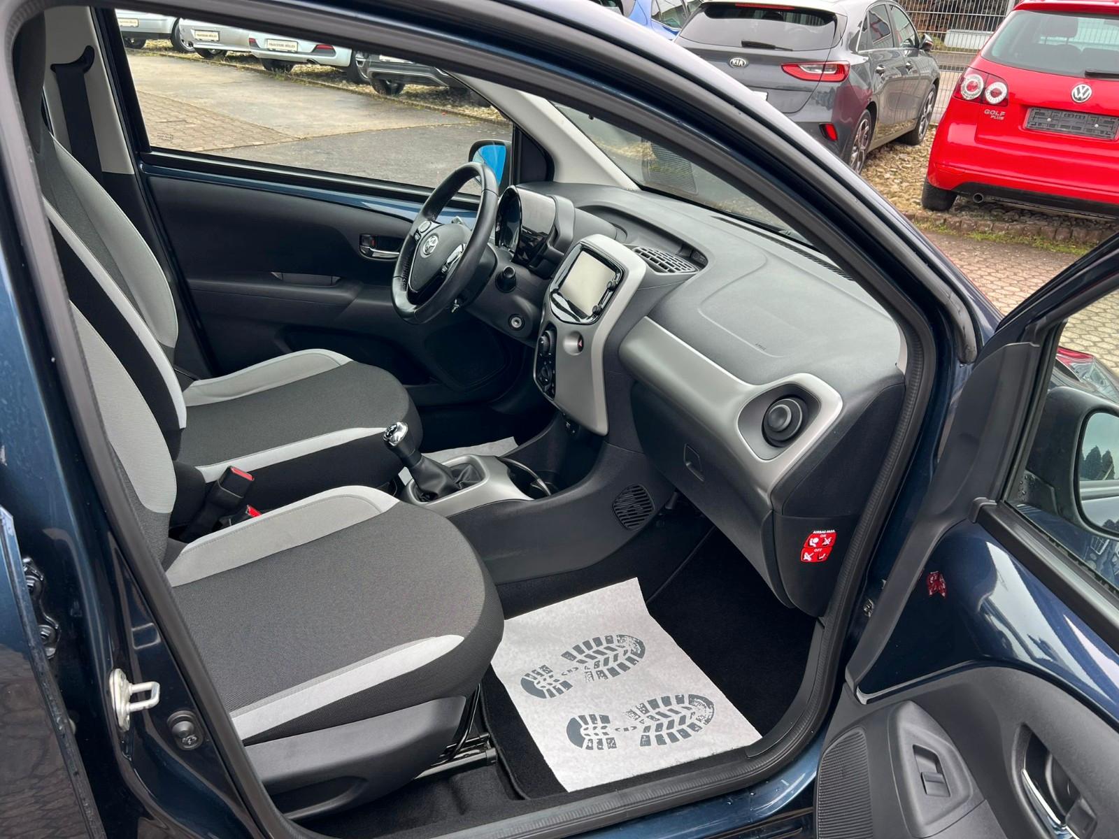 Toyota Aygo AYGO x KLIMA/KAMERA/TEMPOMAT