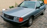 Audi100 5 Zylinder Oldtimer - Audi 100 mit Benzin-Antrieb: Limousine, Zylinder