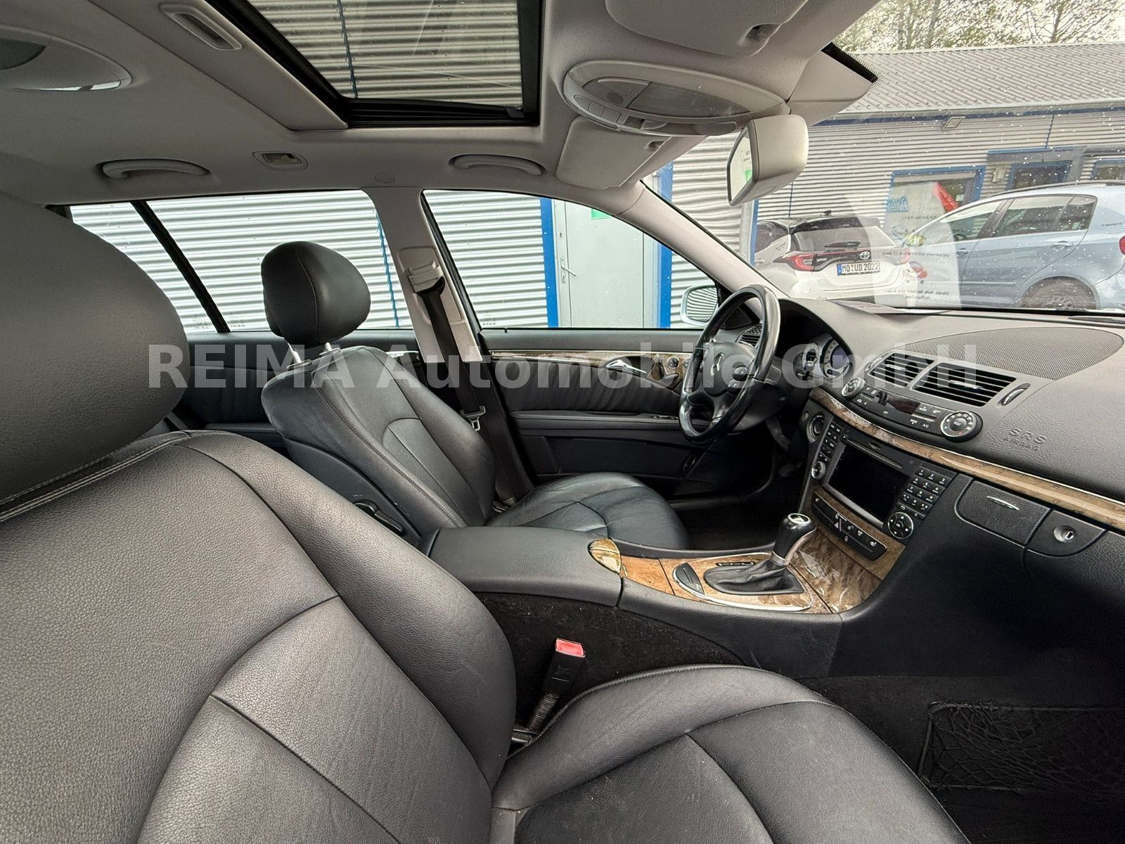 Fahrzeugabbildung Mercedes-Benz E 280  T-Modell Avantgard, ESSD, Leder, Xenon