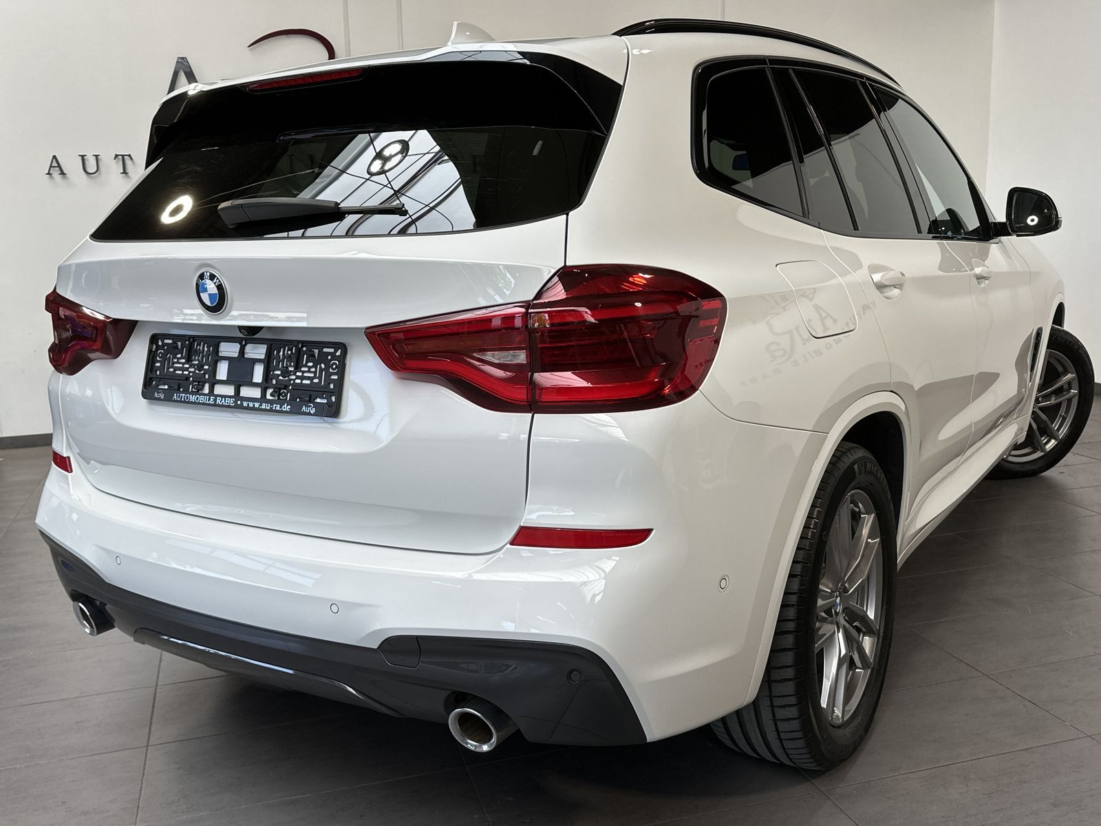 Fahrzeugabbildung BMW X3 xDrive20d M-Sport NAV+LED+HEAD-UP+KAMERA+19ZO