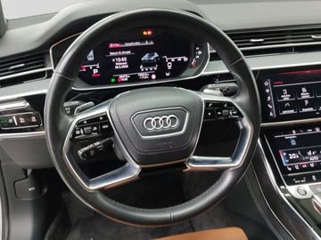 Audi A8 - 9
